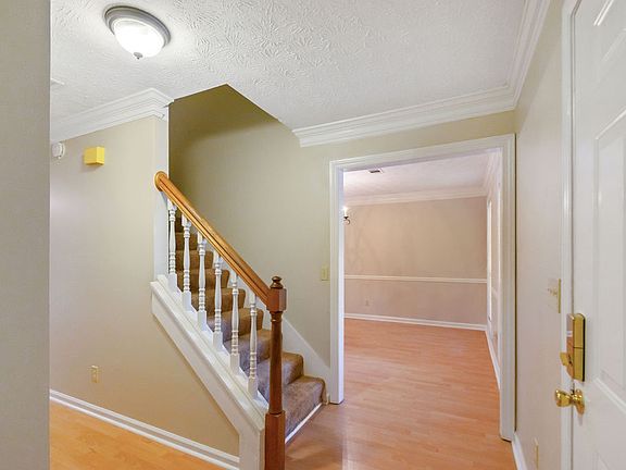 3rd image of 6627 Gunstock Ln