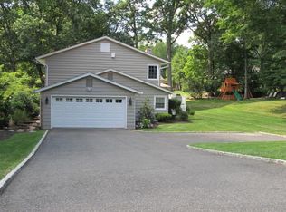12 Winding Way, North Caldwell, NJ 07006