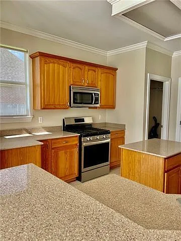 1036 River Ct — Photo 13