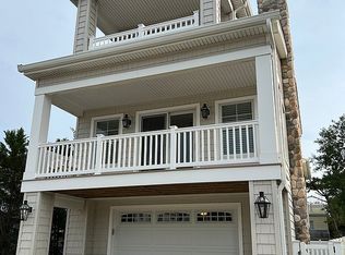 328 W 17th St, Ship Bottom, NJ 08008