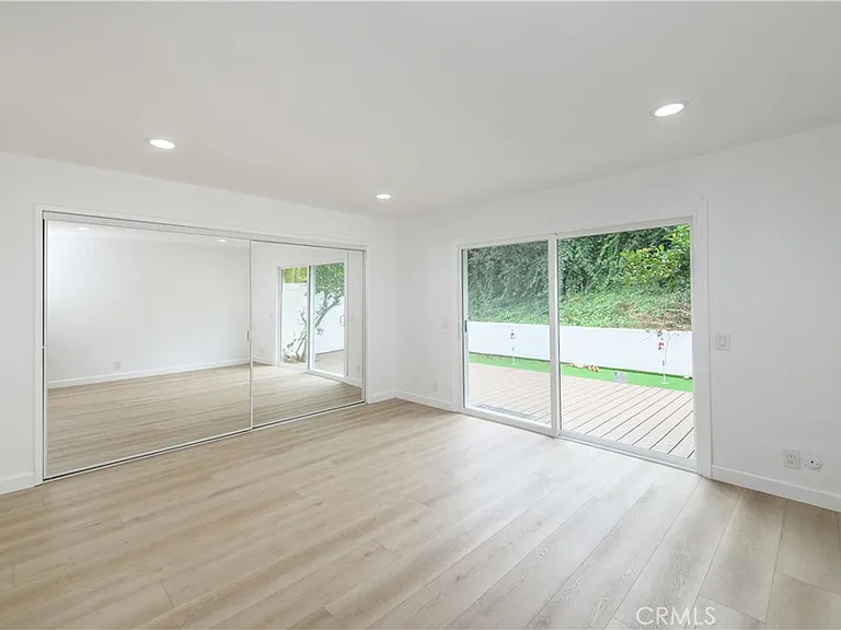 5016 Paseo De Vega — Photo 13