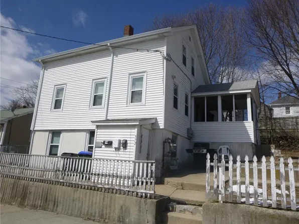 372-380 Hawkins St, Providence, RI 02904