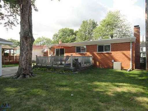 4th image of 22930 Raymond St