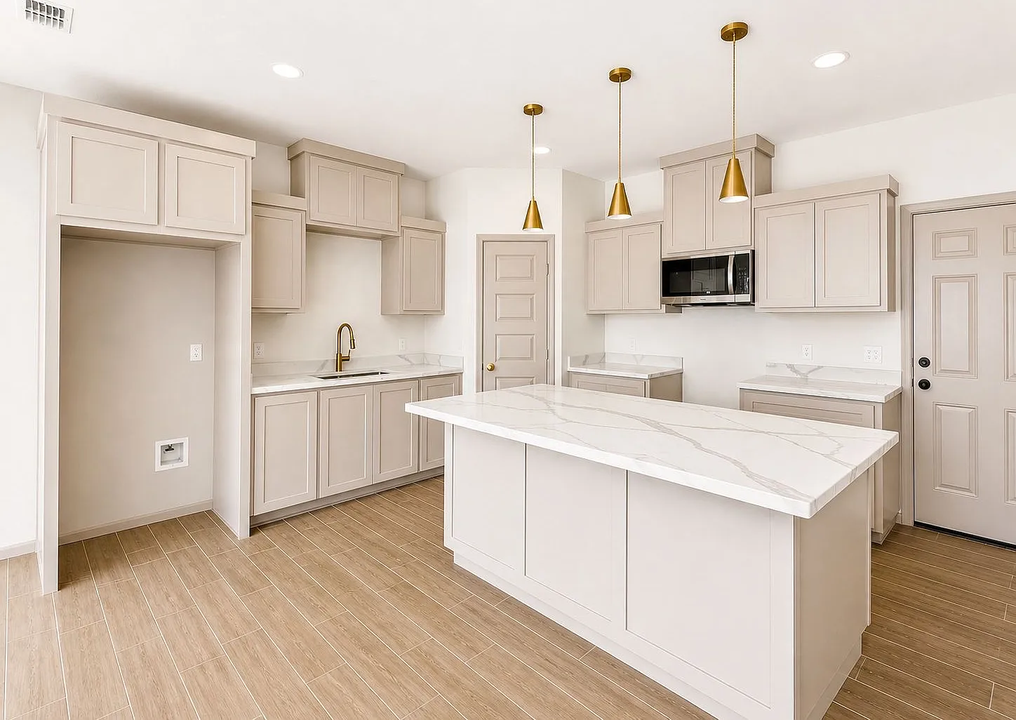 3 bed, 2.5 bath, 1300 sqft, $1,450 — Photo 2