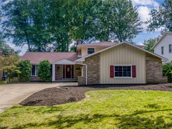 5282 Graham Dr, Lyndhurst, OH 44124