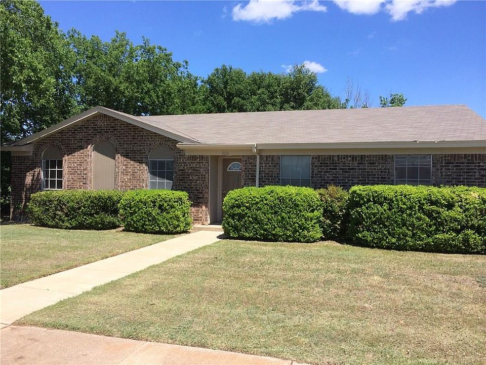 1st image of 400 Julie Dr