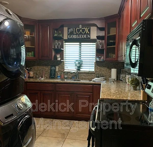 4321 Beagle St — Photo 6