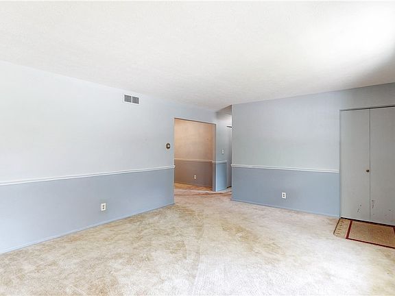 4th image of 143 E Garwood Dr