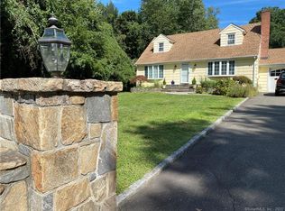 3 Robert Ln, Westport, CT 06880