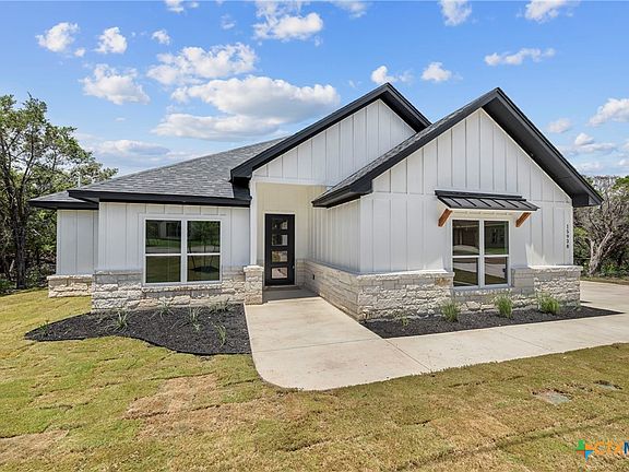 3rd image of 15938 Salado Dr