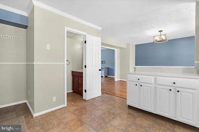 1268 Delbert Ave — Photo 15