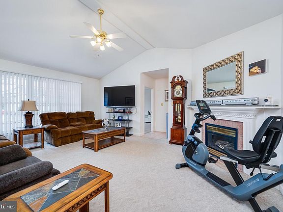 5th image of 4143 Hill Terrace Dr