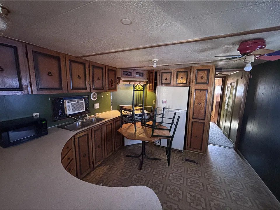 108 Plaza Ct