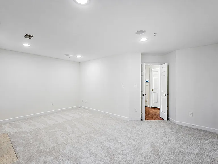 7720 Spoleto Ln — Photo 50