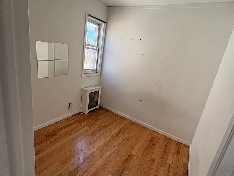 212 Kent St #3R — Photo 5