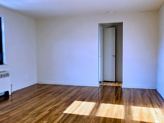5th image of 94 Demarest Pl #B