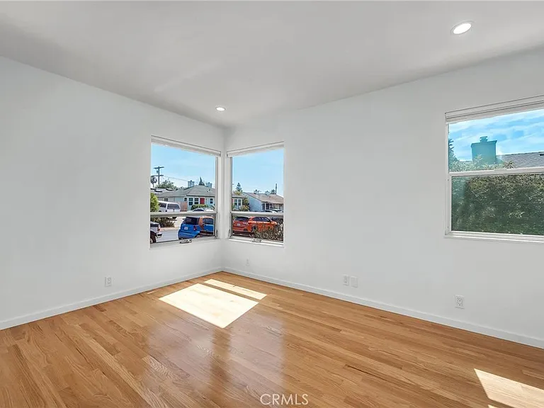 8447 Kittyhawk Ave — Photo 5