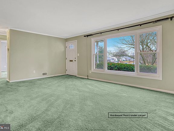 4th image of 6208 Hillview Ave