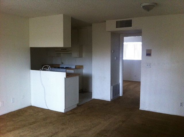 2nd image of 12521 Saticoy St APT 10