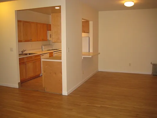 Rented by J & M Realty Services Corp (Management) | media 31