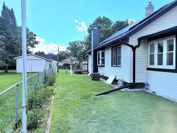 3rd image of 1712 Price St