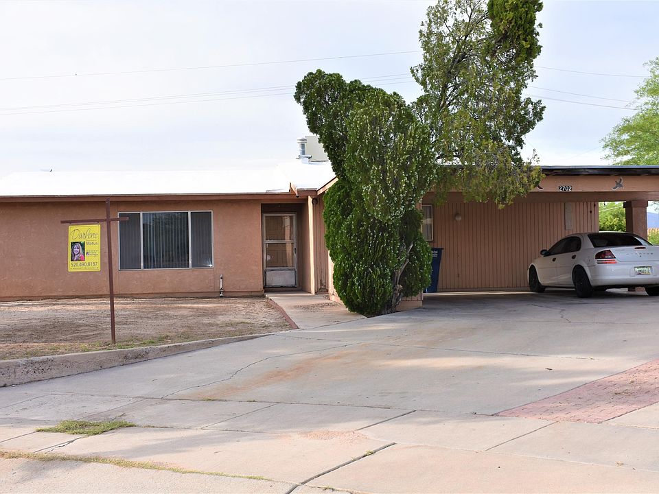 1st image of 2702 W Desert Crest Dr
