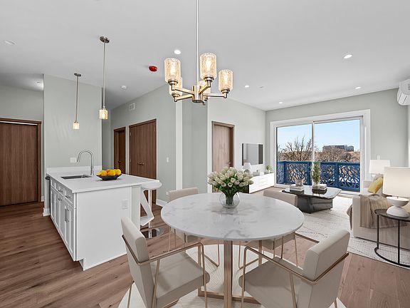 5th image of 839 Madison St #302