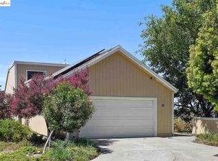 31 Samaria Ln, Oakland, CA 94619
