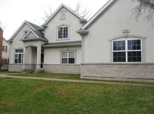 280 Regent Dr, Buffalo Grove, IL 60089