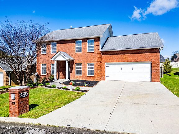 2nd image of 6717 Casa Bella Dr