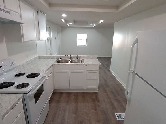 4th image of 2614 25th Ave