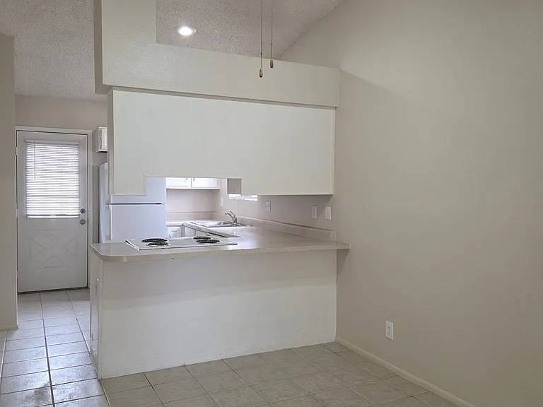 6238 E Greenway Cir #1 — Photo 3