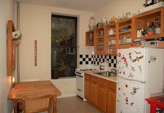 3rd image of 71 Underhill Ave #1NERR