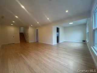3 bed, 1.0 bath, 3560 sqft, $4,200 — Photo 4