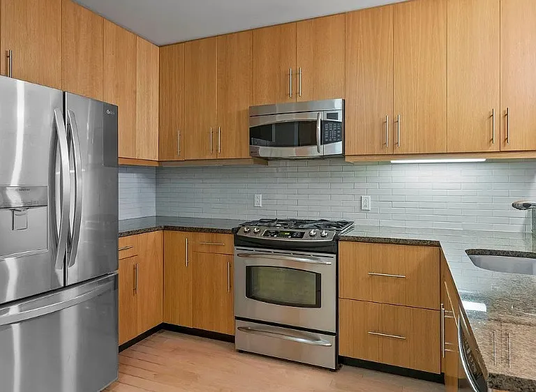 1425 Locust St #3E — Photo 6
