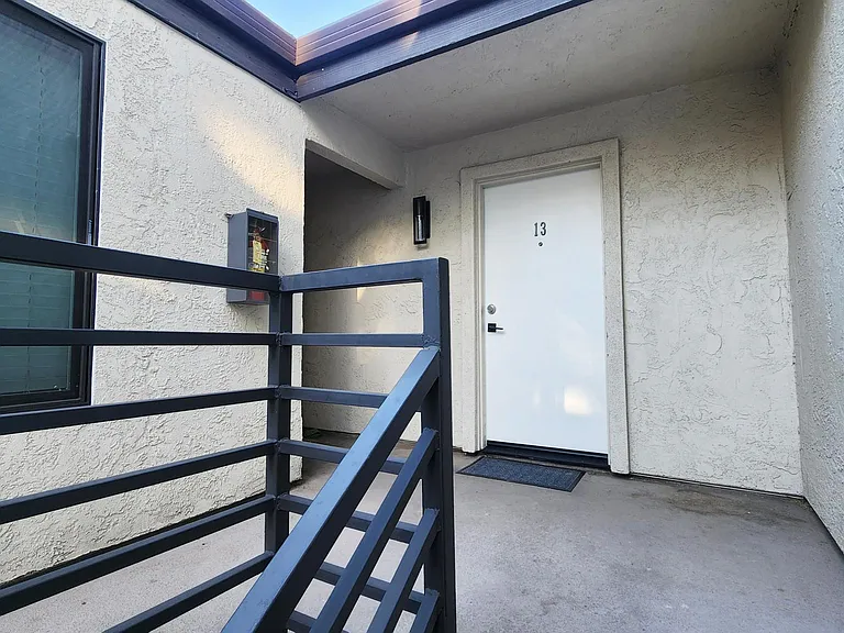 2222 I St #13 — Photo 27
