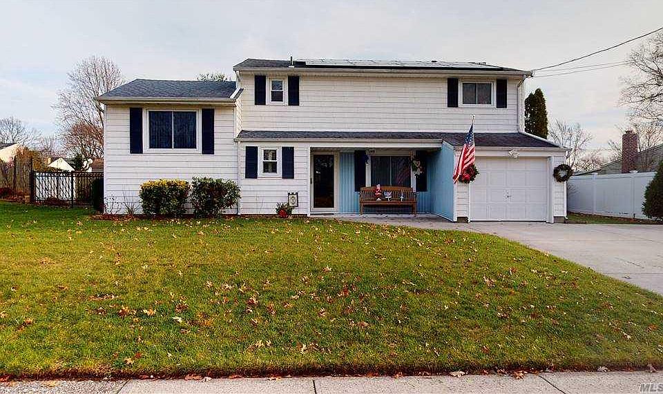 1st image of 12 Monterey Ln