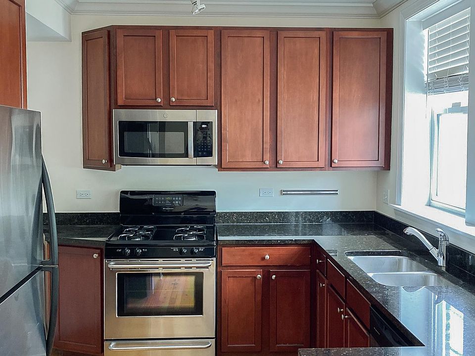 1st image of 4863 N Hermitage Ave APT 1E