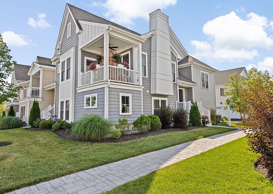 1st image of 10 Ivy Ln