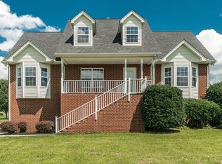 5229 E Robertson Rd, Cross Plains, TN 37049