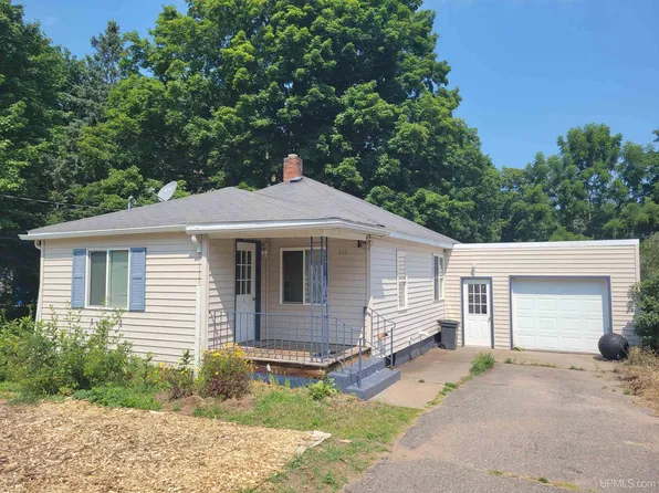 912 Jefferson St, Marquette, MI 49855