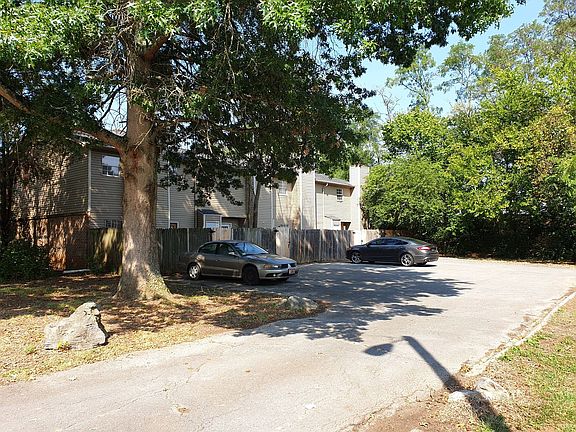 2nd image of 9129 Cedarpark Ln #B