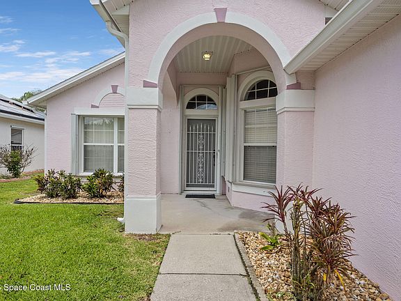 4th image of 1021 Pine Creek Cir NE