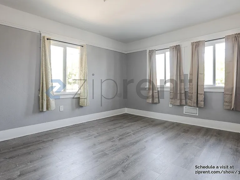 5001 S Budlong Ave — Photo 35