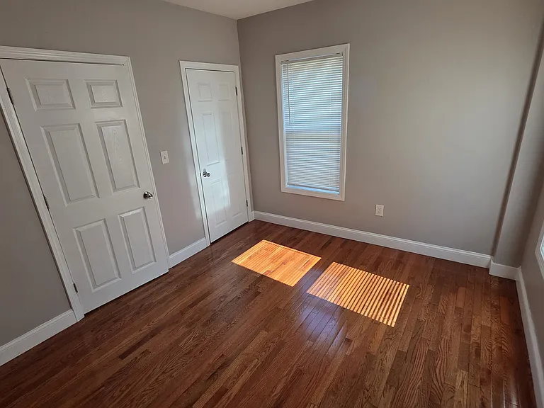 1176 Hyde Park Ave — Photo 8