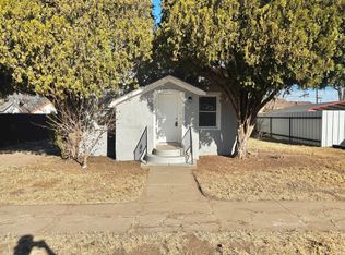 420 W Lynn St, Slaton, TX 79364