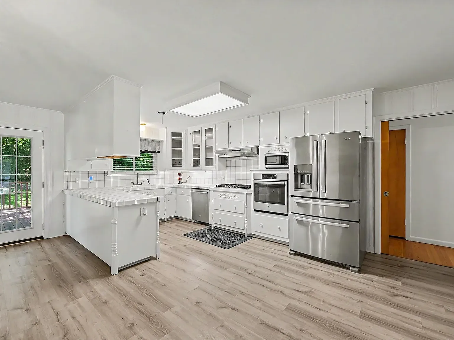 3 bed, 1459 sqft, $1,750 — Photo 3