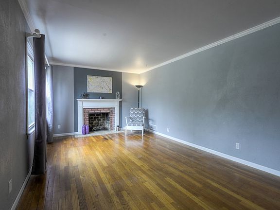 4th image of 5607 Linden St