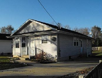 1st image of 905 60th St SE