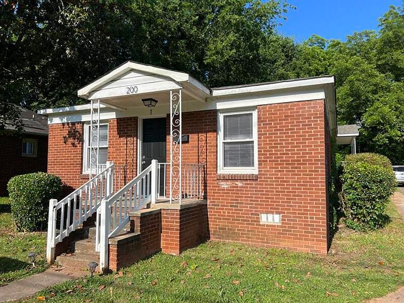 200 Solomon St APT 1, Charlotte, NC 28216 Zillow